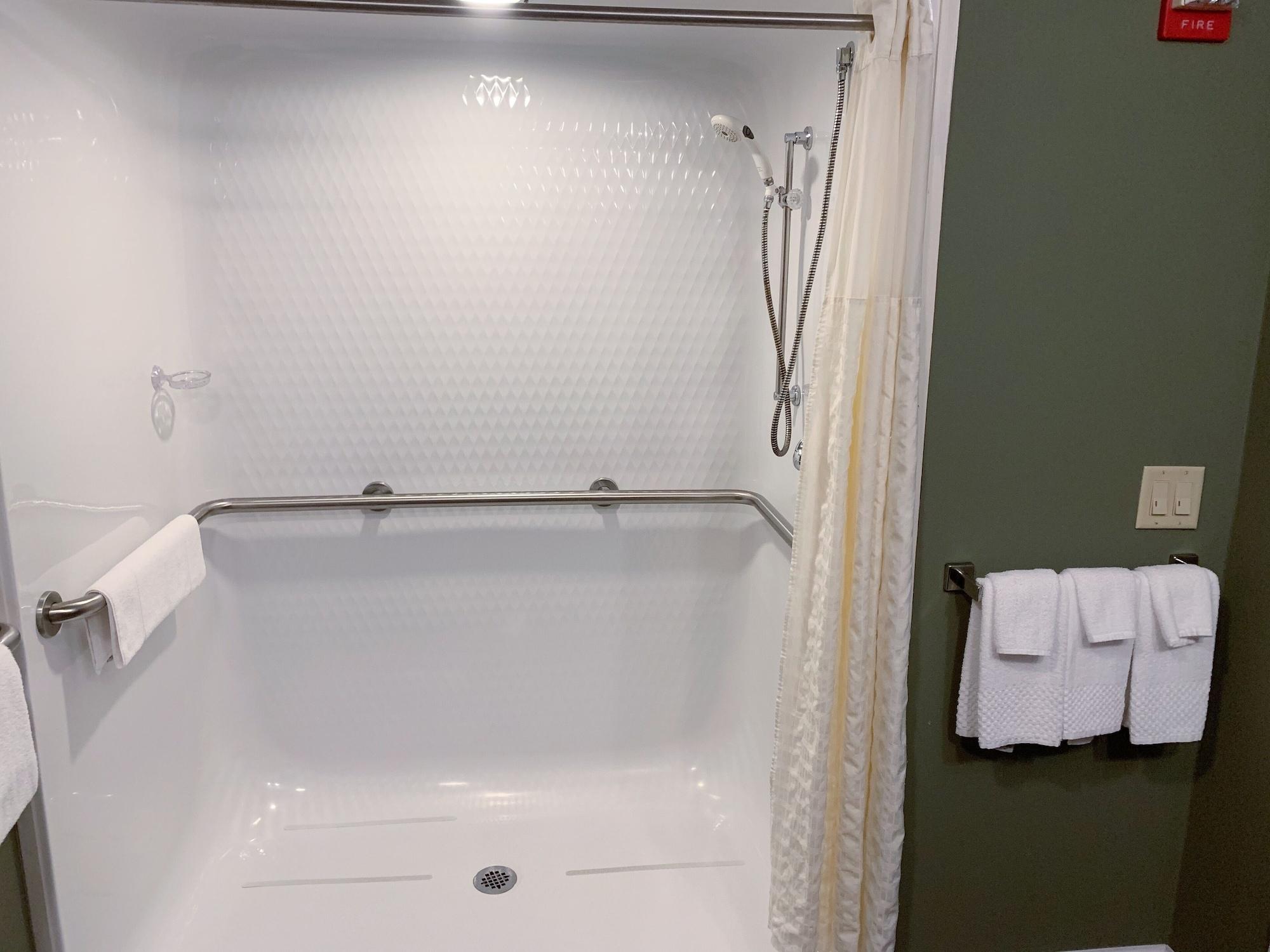 Sleep Inn & Suites Queensbury - Lake George Bagian luar foto