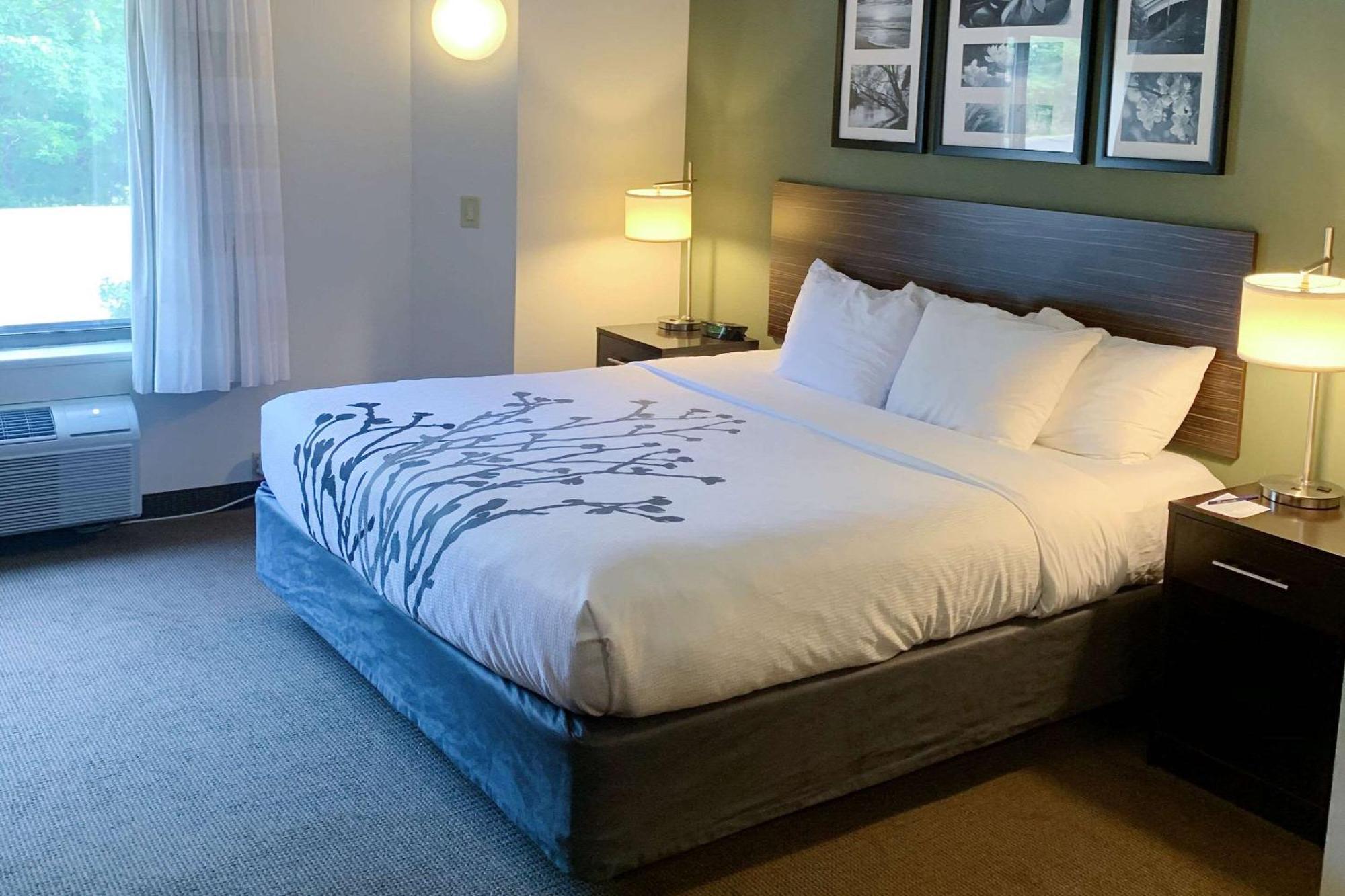Sleep Inn & Suites Queensbury - Lake George Bagian luar foto