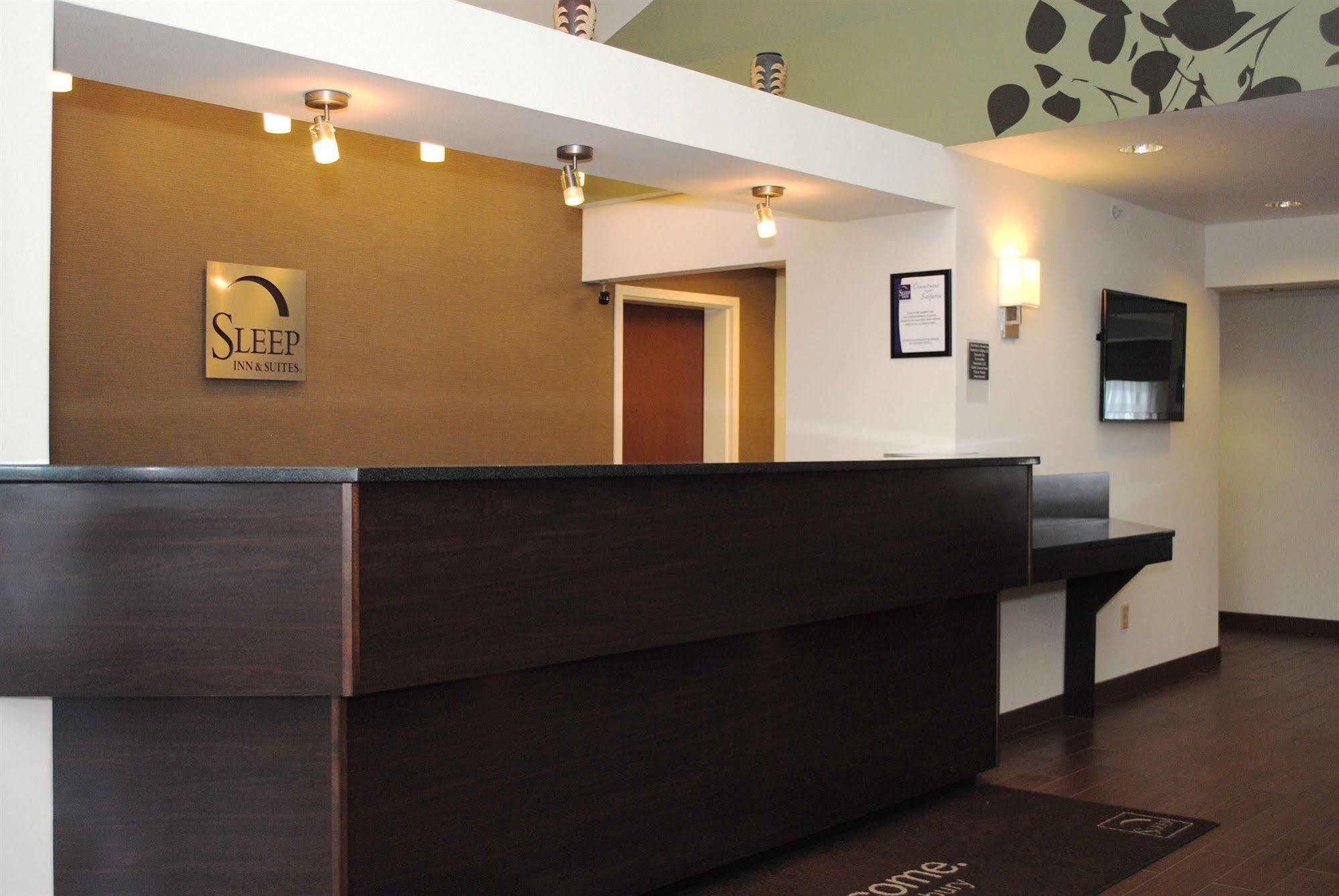 Sleep Inn & Suites Queensbury - Lake George Bagian luar foto