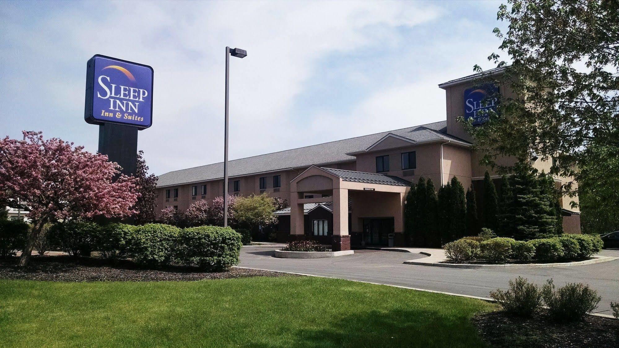 Sleep Inn & Suites Queensbury - Lake George Bagian luar foto
