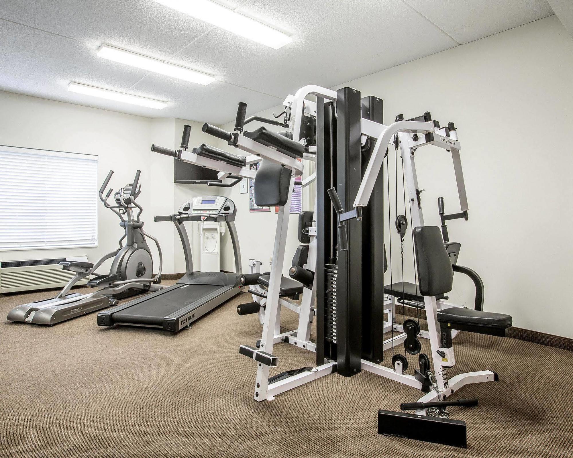 Sleep Inn & Suites Queensbury - Lake George Bagian luar foto